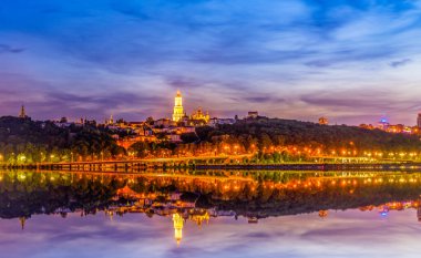 Kiev Pechersk Lavra ya da Mağara Kiev Manastırı 