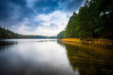 İsveç 'te Vimmerby yakınlarında Nossen Gölü