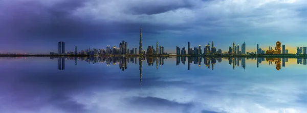 Sunset Skyline Panoráma Dubai Elmélkedéssel Egyesült Arab Emírségek — Stock Fotó