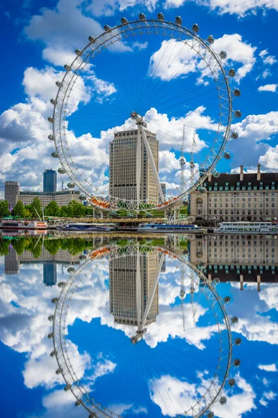 London Eye Vertikální Pohled Slavnou Památku Velké Británii Krásnou Modrou — Stock fotografie