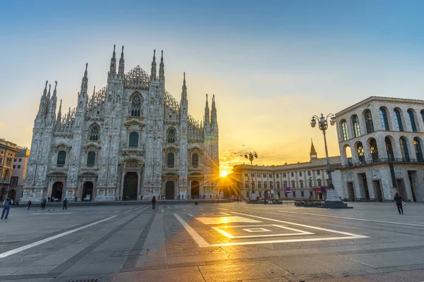 Catedral Duomo Nascer Sol Milão Itália — Fotografia de Stock