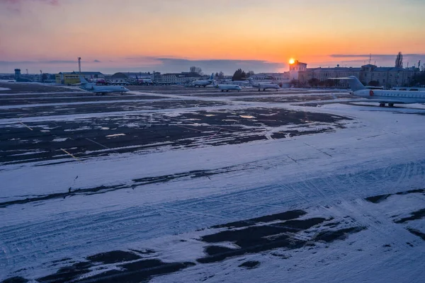 Kiev Ucrânia Fevereiro 2018 Aeroporto Internacional Kiev Zhuliany Inverno Propriedade Imagem De Stock