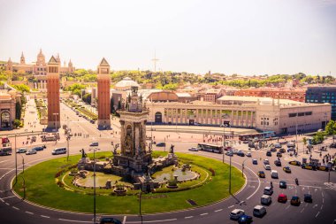 Placa de Espanya Kavşağı Barcelona 'da gün batımında 