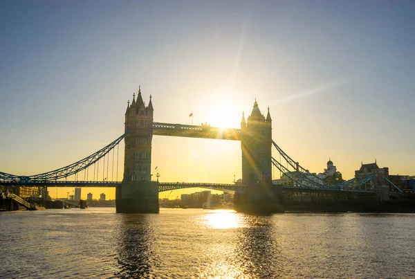 Tower Bridge Napkeltekor Londonban Anglia — Stock Fotó