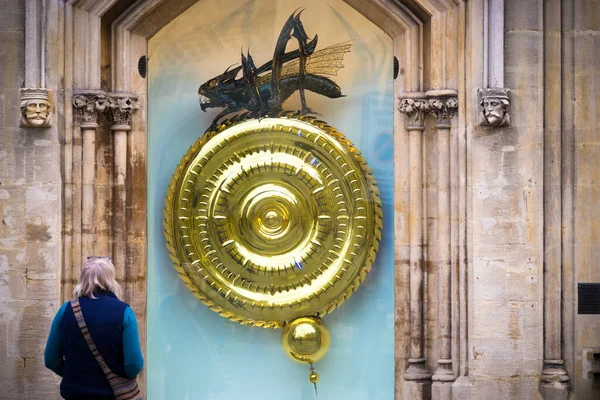 Cambridge September 2017 Tourists Looking John Taylor Corpus Clock Which — Stock Photo, Image