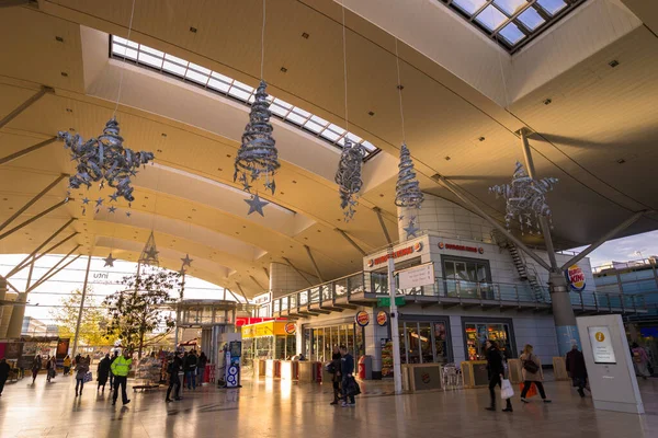 Milton Keynes October 2017 Intu Central Milton Keynes购物中心 圣诞装饰 英图是位于白金汉郡弥尔顿凯恩斯的一个区域购物中心 — 图库照片