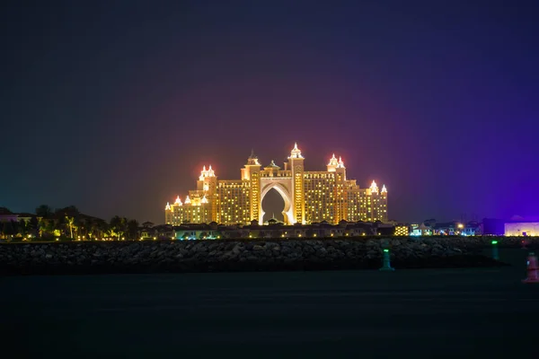 Dubai Оае March Готель Атлантиди Ілумінований Вночі Березня 2017 Року — стокове фото