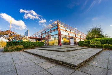MILTON KEYNES, UK-OCTOBER 20, 2017: The Point Central Milton Keynesinde bir eğlence kompleksi. 1985 'te açıldığında, İngiltere' nin ilk multiplex sinemasını içeriyordu.