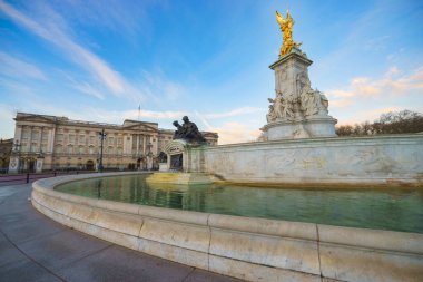Buckingham Sarayı Londra, İngiltere 'de gün doğumunda