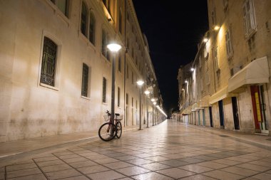 Marmontova Caddesi, Split 'te gece. Hırvatistan