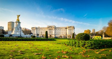 Sonbaharda Londra 'da Buckingham Sarayı' nda. İngiltere