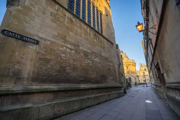 İngiltere 'nin Oxford şehrinde Dar Catte Caddesi 