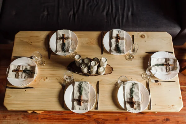 Meja Romantis Disiapkan Untuk Makan Malam Pernikahan Meja Pernikahan Yang — Stok Foto