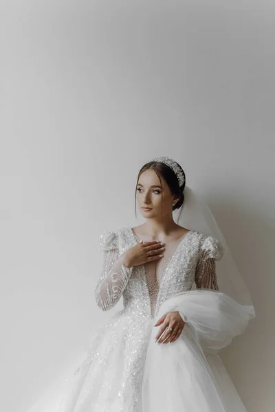 Mooie Bruid Met Modieuze Bruiloft Kapsel Bruiloft Make Close Portret — Stockfoto