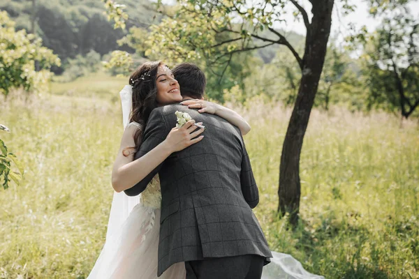 Ochtend Van Bruid Bruidegom Eerste Ontmoeting Van Pasgetrouwden Eerste Gelukkige — Stockfoto