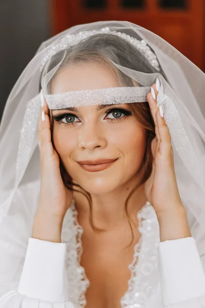Vorbereitungen Für Die Hochzeit Schöne Junge Braut Einem Weißen Petticoat — Stockfoto
