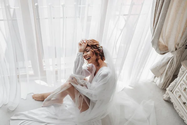 Φωτογραφία Μόδας Όμορφη Γυναίκα Ρόμπα Μόδα Αίγλη Πρωί Της Νύφης — Φωτογραφία Αρχείου