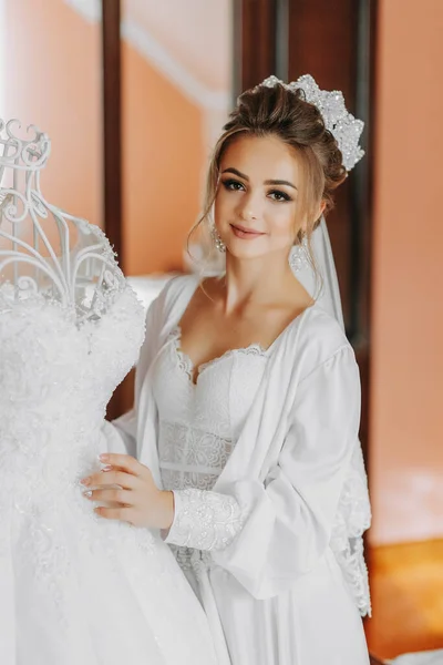Happy Young Bride Chic Royal Hairstyle Delicate Makeup Her Dress — Stock Photo, Image
