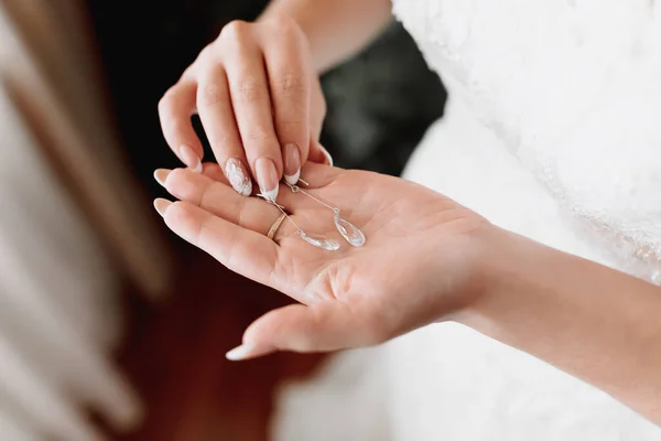 Women Jewelry Konzept Frauen Hände Aus Nächster Nähe Tragen Ringe — Stockfoto
