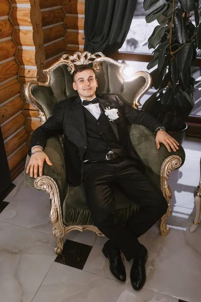 Portrait Positive Young Groom Black Suit White Shirt Smiling Sitting — Stock Photo, Image