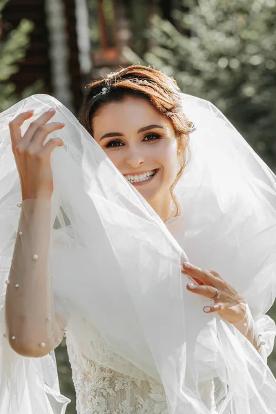 Portrait Beautiful Bride White Wedding Dress Modern Hairstyle Veil Walking — Stock Photo, Image