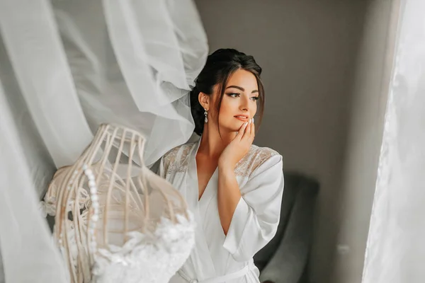 Porträt Der Braut Mit Atelierlicht Ihrem Zimmer Ein Mädchen Weißer — Stockfoto