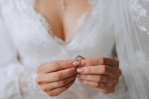 액세서리 신부는 다이아몬드가 웨딩링 사진을 있습니다 아름다운 — 스톡 사진