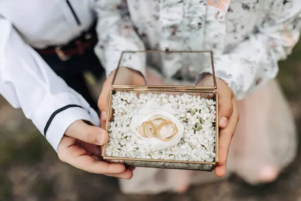Wedding Rings Bride Groom Glass Box Peony Flower Children Hands — Stock Photo, Image