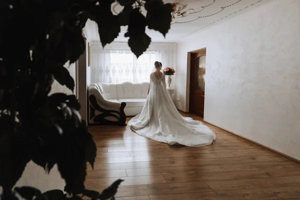 Porträt Eines Schönen Mädchens Brautkleid Mode Glamour Konzepte Der Morgen — Stockfoto