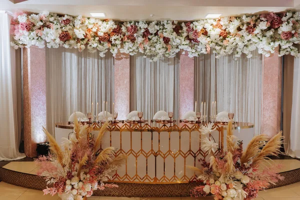 Presidium Noiva Noivo Casamento Tudo Está Quase Pronto Para Celebração — Fotografia de Stock