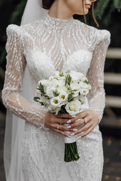 Bride White Wedding Dress Embroidered Stones Beads Holds Wedding Bouquet — Stock Photo, Image