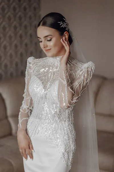 Bride Her Wedding Dress Poses Her Room Portrait Bride — Stock Photo, Image