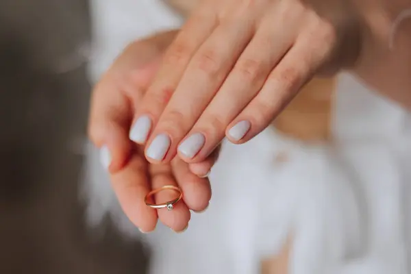 Close Elegant Diamond Ring Woman Finger Modern Manicure Sunlight Love — Stock Photo, Image