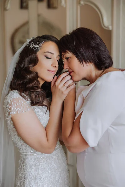 Beautiful Happy Mother Her Daughter Bride Standing Next Each Other — Stock Photo, Image