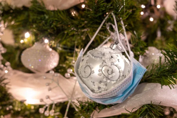 December 2020 Milan Christmas Tree Decoration Face Mask Covid Pandemic — Stock Photo, Image