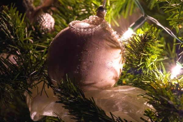 2020年12月 夜間のクリスマスツリーの眺め — ストック写真