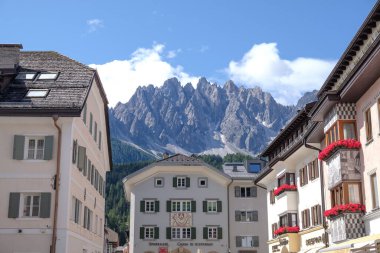 San Candido (Innichen) Baranci Dağı ile Dolomitler, Güney Tyrol, İtalya