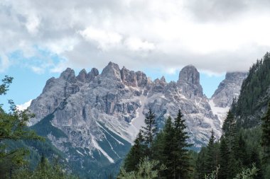 Muhteşem Dolomitler Alp Dağları, İtalya, Ulusal Park Tre Cime di Lavaredo.