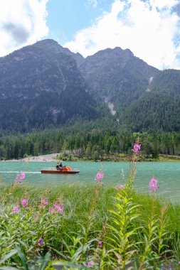 Dobbiaco Gölü Panoraması, Dolomitler Dağı