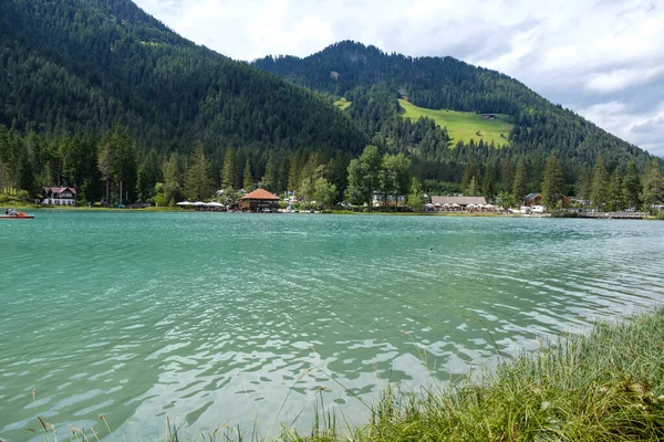 Dobbiaco Gölü Panoraması, Dolomitler Dağı