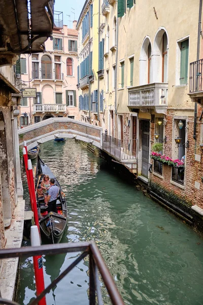 Benátky Krajina Obrazem Lodí Kanálu Benátkách — Stock fotografie