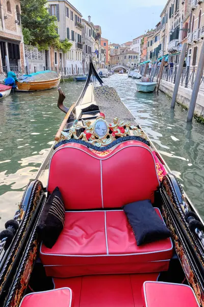 Венеція Вид Гондоли Під Час Подорожі Каналах Венеції — стокове фото
