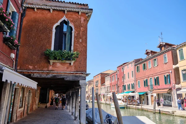 Murano Veneza Ilha Murano Veneza Itália Vista Canal Com Barco — Fotografia de Stock
