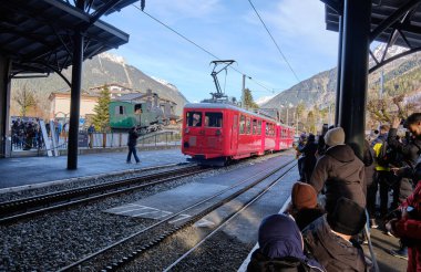 Dağlarda manzara treni, Alplerde demiryolu - Mer De Glace - Chamonix - Montenvers, Fransa.