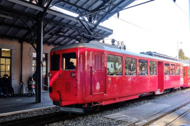Dağlarda manzara treni, Alplerde demiryolu - Mer De Glace - Chamonix - Montenvers, Fransa.