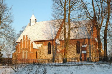 Eldyty Wielkie 'deki kilise, Polonya