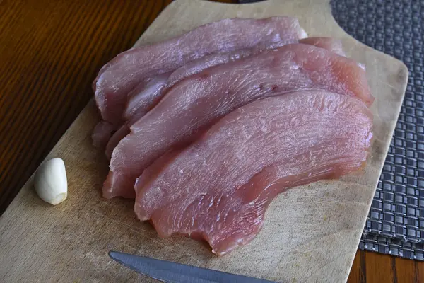 Hindi göğsü fileto şnitzel