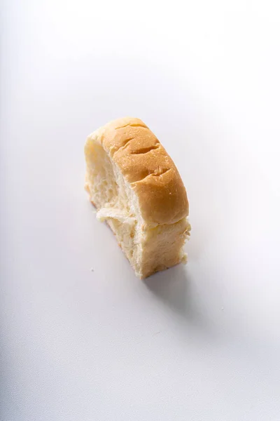 Vers Gebakken Brioche Zacht Pluizig Broodje Wit Brood Melkbrood Geïsoleerde — Stockfoto