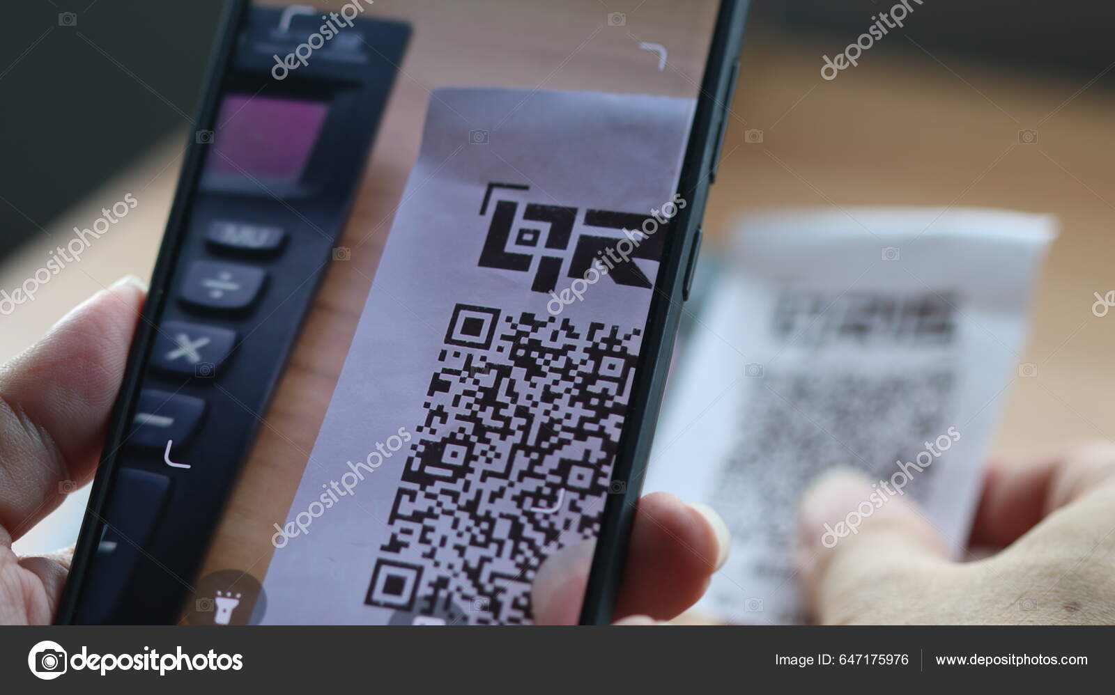 Scanning qris quick response code indonesian standard code cashless