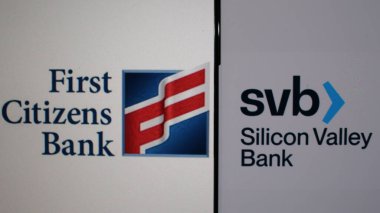 Üzerinde Silikon Vadisi Bankası (SVB) logosu olan ilk Vatandaş Bankası logosu.